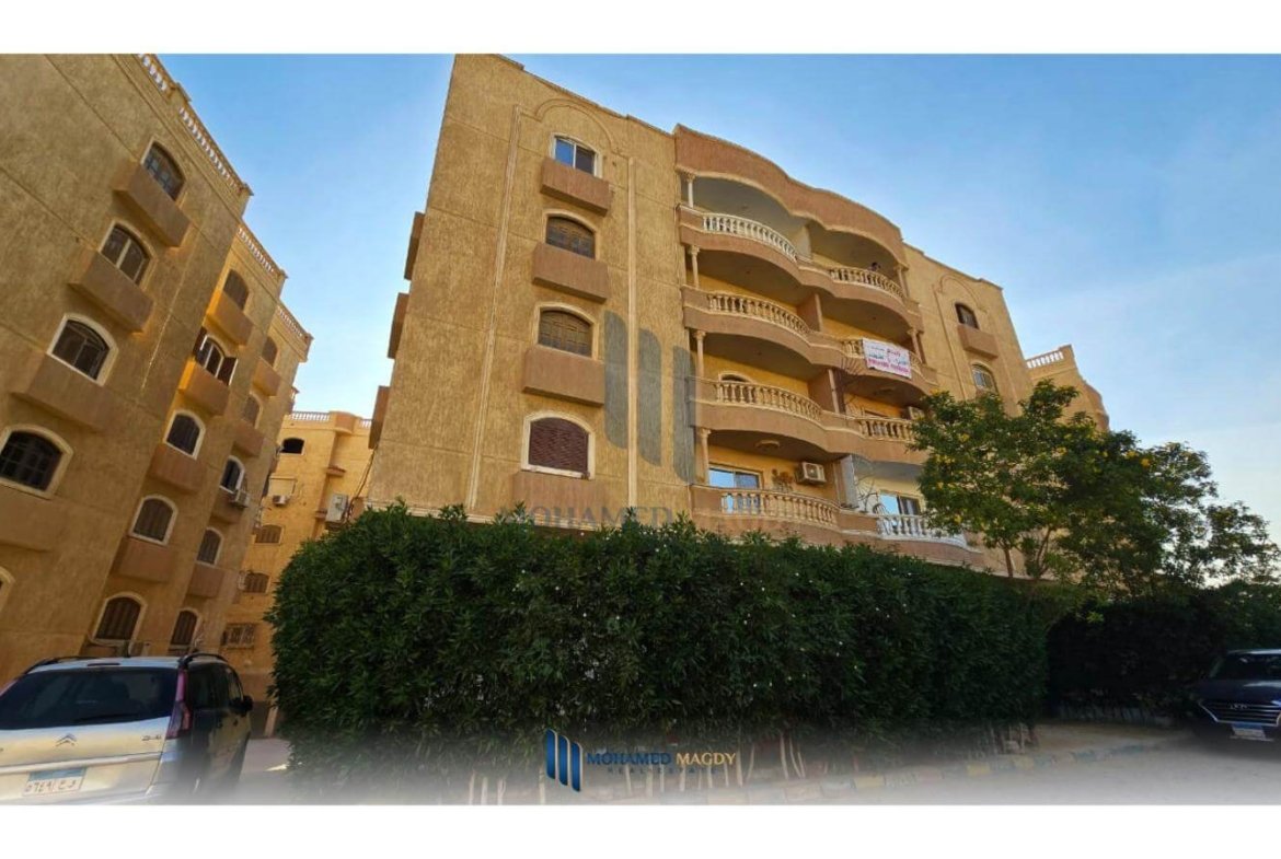 شقة للبيع, 6 أكتوبر, واحة النصر, 239م, فيو مفتوح, واحة المهندسين, نصف تشطيب, خالصة الأقساط