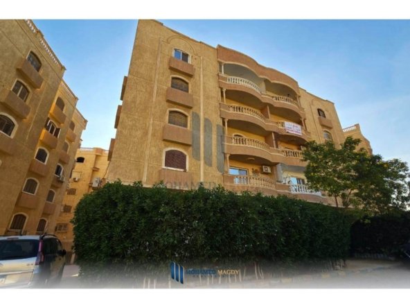 شقة للبيع, 6 أكتوبر, واحة النصر, 239م, فيو مفتوح, واحة المهندسين, نصف تشطيب, خالصة الأقساط