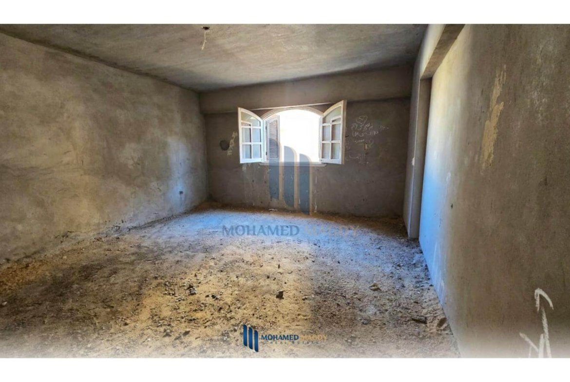 شقة للبيع, 6 أكتوبر, واحة النصر, 239م, فيو مفتوح, واحة المهندسين, نصف تشطيب, خالصة الأقساط