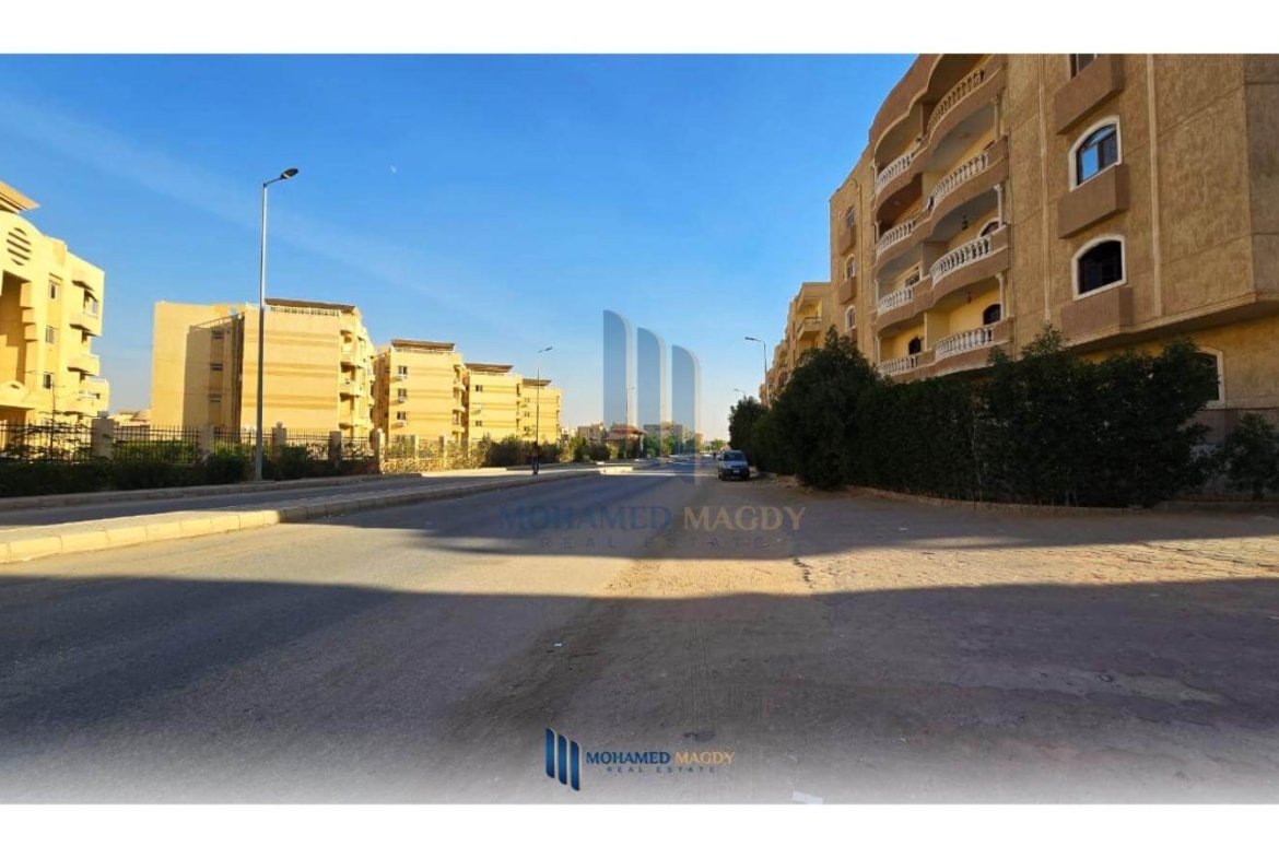 شقة للبيع, 6 أكتوبر, واحة النصر, 239م, فيو مفتوح, واحة المهندسين, نصف تشطيب, خالصة الأقساط